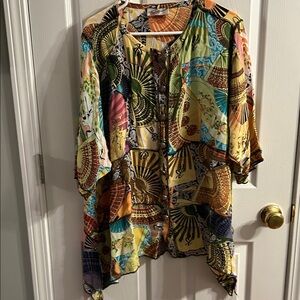 Colorful Women's Tunic with Fan Pattern